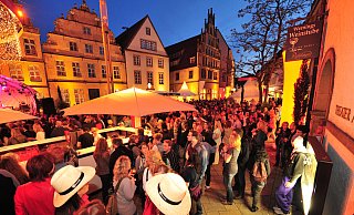 Fünf Tage, 180 Live-Acts und 1,5 Kilometer Feiermeile: Der Leinewebermarkt im XXL-Format. - Bielefeld Marketing GmbH Fünf Tage, 180 Live-Acts und 1,5 Kilometer Feiermeile: Der Leinewebermarkt im XXL-Format. - Bielefeld Marketing GmbH