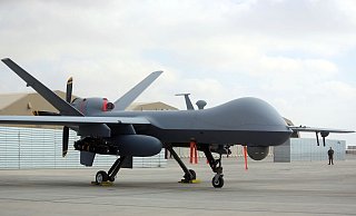 Die us-amerikanische MQ-9-Drohne wird in erster Linie zur Aufklärung genutzt, sie kann aber auch Präzisionsangriffe durchführen (Archivbild). - Massoud Hossaini/MH/AP/dpa Die us-amerikanische MQ-9-Drohne wird in erster Linie zur Aufklärung genutzt, sie kann aber auch Präzisionsangriffe durchführen (Archivbild). - Massoud Hossaini/MH/AP/dpa