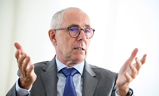 Peter Adrian ist Präsident der Deutschen Industrie- und Handelskammer. - Bernd von Jutrczenka/dpa Peter Adrian ist Präsident der Deutschen Industrie- und Handelskammer. - Bernd von Jutrczenka/dpa
