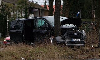 Der Wagen musste abgeschleppt werden. - Paul Brinkmann Der Wagen musste abgeschleppt werden. - Paul Brinkmann