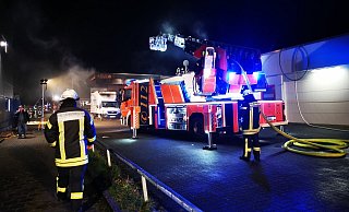 Großeinsatz der Feuerwehr in Holzminden. - Kreisfeuerwehr Holzminden Großeinsatz der Feuerwehr in Holzminden. - Kreisfeuerwehr Holzminden