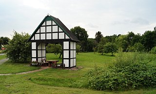 Hier an der Lübbecker Straße in Lashorst soll das neue Gerätehaus für die Löschgruppen Hedem-Lashorst und Getmold entstehen. - Michael Grundmeier Hier an der Lübbecker Straße in Lashorst soll das neue Gerätehaus für die Löschgruppen Hedem-Lashorst und Getmold entstehen. - Michael Grundmeier