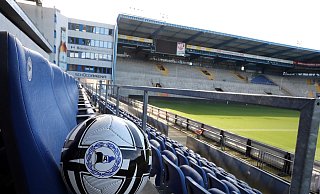 Weil die Fans draußen bleiben müssen, wird in diversen Bielefelder Gaststätten das Spiel übertragen - mit vielen Einschränkungen. - Wolfgang Rudolf Weil die Fans draußen bleiben müssen, wird in diversen Bielefelder Gaststätten das Spiel übertragen - mit vielen Einschränkungen. - Wolfgang Rudolf