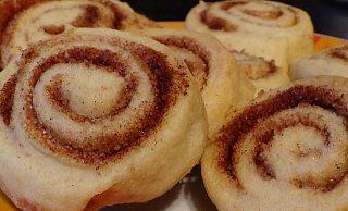 Runde Sache: Zimtschnecken passen in die Zeit. - xxx Runde Sache: Zimtschnecken passen in die Zeit. - xxx