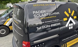 Die Fahrzeuge der insolventen "Pader Solartechnik" sollen demnächst den Schriftzug des Nachfolgebetriebs "Elektrik Plus" tragen. - Jens Reddeker Die Fahrzeuge der insolventen "Pader Solartechnik" sollen demnächst den Schriftzug des Nachfolgebetriebs "Elektrik Plus" tragen. - Jens Reddeker