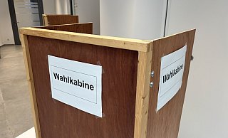 Die Bundestagswahl im Kreis Paderborn, hier eine Wahlkabine im Delbrücker Rathaus, hat für so manche bemerkenswerte Ergebnisse gesorgt. - Jens Reddeker Die Bundestagswahl im Kreis Paderborn, hier eine Wahlkabine im Delbrücker Rathaus, hat für so manche bemerkenswerte Ergebnisse gesorgt. - Jens Reddeker