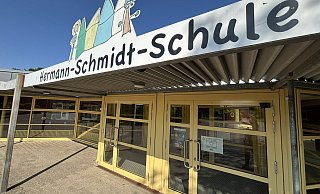 Die Hermann-Schmidt-Schule in Schloß Neuhaus, eine Förderschule des Kreises Paderborn, verzeichnet einen starken Anstieg der Schülerzahlen. - Jens Reddeker Die Hermann-Schmidt-Schule in Schloß Neuhaus, eine Förderschule des Kreises Paderborn, verzeichnet einen starken Anstieg der Schülerzahlen. - Jens Reddeker