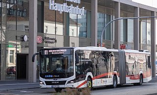 Die vom NPH beauftragten Busse verbinden die Kommunen im Kreisgebiet auch mit der Kreisstadt Paderborn, wie hier am Hauptbahnhof. - Niklas Tüns Die vom NPH beauftragten Busse verbinden die Kommunen im Kreisgebiet auch mit der Kreisstadt Paderborn, wie hier am Hauptbahnhof. - Niklas Tüns