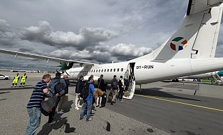 Das Flugzeug der Skyhub PAD, hier am Airport in München, hat 70 Sitzplätze. - Jens Reddeker Das Flugzeug der Skyhub PAD, hier am Airport in München, hat 70 Sitzplätze. - Jens Reddeker