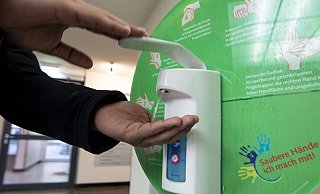 Sich dafür nicht zu schade sein: Wir alle sollten uns in diesen Tagen bei der Hygiene etwas mehr Zeit nehmen. - imago images/Reichwein Sich dafür nicht zu schade sein: Wir alle sollten uns in diesen Tagen bei der Hygiene etwas mehr Zeit nehmen. - imago images/Reichwein