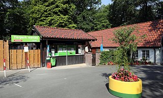 Der Eingang des Tierparks soll im kommenden Jahr ein neues Gebäude bekommen. - Frank-Michael Kiel-Steinkamp Der Eingang des Tierparks soll im kommenden Jahr ein neues Gebäude bekommen. - Frank-Michael Kiel-Steinkamp