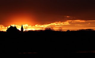 Zwischen Sonne und Wolken: Der Monat Juni war wechselhaft, doch zumeist warm. Das ergibt die Auswertung an der Wetterstation Drenke. - Simone Flörke Zwischen Sonne und Wolken: Der Monat Juni war wechselhaft, doch zumeist warm. Das ergibt die Auswertung an der Wetterstation Drenke. - Simone Flörke