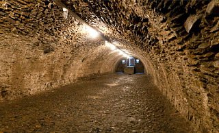 Spannend, eine Führung durch die Kasematten der Bielefelder Sparrenburg. - NW Spannend, eine Führung durch die Kasematten der Bielefelder Sparrenburg. - NW