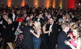 Beim Handwerkerball kann man an diesem Wochenende in Höxter eine heiße Sohle aufs Parkett legen. - (Archivbild) Burkhard Battran Beim Handwerkerball kann man an diesem Wochenende in Höxter eine heiße Sohle aufs Parkett legen. - (Archivbild) Burkhard Battran