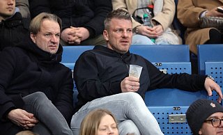Ende Februar schaute sich Lukas Kwasniok (r.) mit seinem BeraterIoannis Koukoutrigas das Bundesliga-Heimspiel der TSG Hoffenheim gegen den VfB Stuttgart an. - Imago Images Ende Februar schaute sich Lukas Kwasniok (r.) mit seinem BeraterIoannis Koukoutrigas das Bundesliga-Heimspiel der TSG Hoffenheim gegen den VfB Stuttgart an. - Imago Images