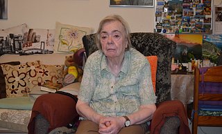 Erika Wisker ist 74 Jahre alt und wohnt in Warburg. Sie sagt, sie sei poltisch nicht interessiert und gegen ihren Willen auf der Liste der AfD-Kandidaten gelandet. - Nicole Niemann Erika Wisker ist 74 Jahre alt und wohnt in Warburg. Sie sagt, sie sei poltisch nicht interessiert und gegen ihren Willen auf der Liste der AfD-Kandidaten gelandet. - Nicole Niemann