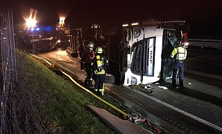 Ein Lkw ist auf der A30 umgekippt. - Felix Eisele Ein Lkw ist auf der A30 umgekippt. - Felix Eisele