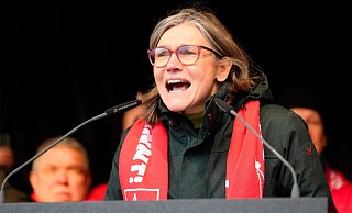 IG-Metall-Chefin Christiane Benner verlangt eine europäische Industriepolitik. (Archivbild) - Martin Meissner/AP POOL/dpa IG-Metall-Chefin Christiane Benner verlangt eine europäische Industriepolitik. (Archivbild) - Martin Meissner/AP POOL/dpa