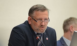 Finanzdezernent Dirk Raddy ist als Geschäftsführer der Wirtschaftsbetriebe Lübbecke (WBL) auch für die öffentlichen Parkplätze in der Stadt zuständig - Joern Spreen-Ledebur Finanzdezernent Dirk Raddy ist als Geschäftsführer der Wirtschaftsbetriebe Lübbecke (WBL) auch für die öffentlichen Parkplätze in der Stadt zuständig - Joern Spreen-Ledebur