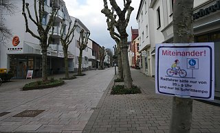 Die Outlet-Idee soll die "trostlose" Bad Lippspringer Fußgängerzone aufwerten. - Klaus Karenfeld Die Outlet-Idee soll die "trostlose" Bad Lippspringer Fußgängerzone aufwerten. - Klaus Karenfeld