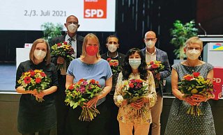 Der geschäftsführende Vorstand des SPD Bielefeld beim Gruppenfoto. - Privat Der geschäftsführende Vorstand des SPD Bielefeld beim Gruppenfoto. - Privat
