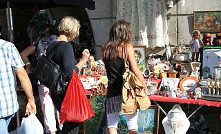 Trödelfans werden an diesem Wochenende auf dem "Flohmarkt mit Flair" in Delbrück fündig. - Pixabay Trödelfans werden an diesem Wochenende auf dem "Flohmarkt mit Flair" in Delbrück fündig. - Pixabay