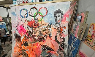 Brachte 50.000 Euro für den guten Zweck: Das Gemälde Olympic Dreams während der Nachbearbeitung in Simone Beckmanns Atelier im Kreis Gütersloh. - Klaudia Kretschmer Brachte 50.000 Euro für den guten Zweck: Das Gemälde Olympic Dreams während der Nachbearbeitung in Simone Beckmanns Atelier im Kreis Gütersloh. - Klaudia Kretschmer