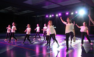 Weihnachtsschauturnen TSV Schloß Neuhaus Foto: Andreas Götte - Andreas Götte Weihnachtsschauturnen TSV Schloß Neuhaus Foto: Andreas Götte - Andreas Götte