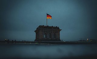 "Es ist einfach nur noch peinlich", sagt Jens Gnisa - er veröffentlicht jetzt kurz und knapp einen Rundumschlag. - Symbolbild: Unsplash "Es ist einfach nur noch peinlich", sagt Jens Gnisa - er veröffentlicht jetzt kurz und knapp einen Rundumschlag. - Symbolbild: Unsplash