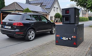 An der Dompfaffenstraße in Avenwedde steht der Blitzer aktuell. Hier gilt Tempo 30. - Irja Most An der Dompfaffenstraße in Avenwedde steht der Blitzer aktuell. Hier gilt Tempo 30. - Irja Most