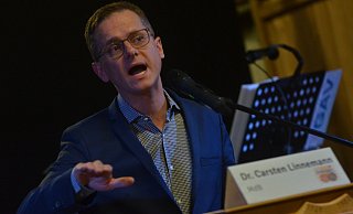 Zwischen Gegenwart und Zukunft: Carsten Linnemann bezieht Stellung zu aktuellen und künftigen Sachverhalten. - Dietmar Gröbing Zwischen Gegenwart und Zukunft: Carsten Linnemann bezieht Stellung zu aktuellen und künftigen Sachverhalten. - Dietmar Gröbing