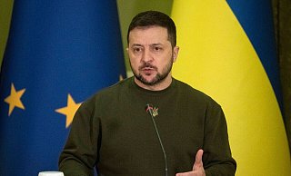 «Aber egal, wie schwer es ist und wie groß der Druck ist, wir müssen überleben», sagt der ukrainische Präsident Selenskyj über den russischen Angriffskrieg. - Efrem Lukatsky/AP/dpa/Archiv «Aber egal, wie schwer es ist und wie groß der Druck ist, wir müssen überleben», sagt der ukrainische Präsident Selenskyj über den russischen Angriffskrieg. - Efrem Lukatsky/AP/dpa/Archiv