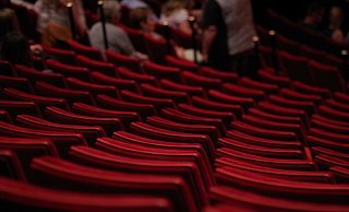 Kostenlose Theatertickets wünscht sich vor allem eine Universität in OWL - die andere hadert noch. - Symbolbild Pixabay Kostenlose Theatertickets wünscht sich vor allem eine Universität in OWL - die andere hadert noch. - Symbolbild Pixabay