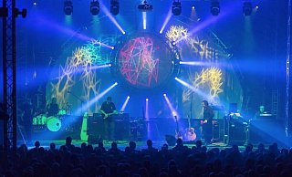 Mit der Tribute-Band "Kings of Floyd" bringt das Musik Kontor eine ganz neue Musikrichtung nach Herford. Die Band spielt im Stadttheater. - Thomas M. Weber Mit der Tribute-Band "Kings of Floyd" bringt das Musik Kontor eine ganz neue Musikrichtung nach Herford. Die Band spielt im Stadttheater. - Thomas M. Weber
