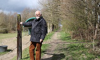 Dieser idyllische Abschnitt des Weges rund um Pödinghausen sei bei nasser Witterung kaum begehbar, sagt Rolf Siemers. - Britta Bohnenkamp-Schmidt Dieser idyllische Abschnitt des Weges rund um Pödinghausen sei bei nasser Witterung kaum begehbar, sagt Rolf Siemers. - Britta Bohnenkamp-Schmidt