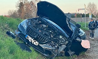 Schwerer Unfall nach Autorennen in Bielefeld. - Paul Brinkmann Schwerer Unfall nach Autorennen in Bielefeld. - Paul Brinkmann