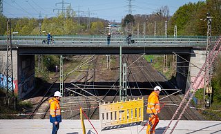 Auch in Paderborn gibt es sanierungsbedürftige Brücken. So wie die alte Paderborner Bahnhofsbrücke, die im vergangenen Jahr abgerissen wurde. - Niklas Tüns Auch in Paderborn gibt es sanierungsbedürftige Brücken. So wie die alte Paderborner Bahnhofsbrücke, die im vergangenen Jahr abgerissen wurde. - Niklas Tüns