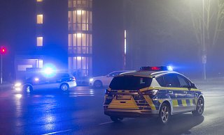 Die Polizei in Gütersloh musste jetzt ein illegales Rennen auf der B61 stoppen. - picture alliance / imageBROKER Die Polizei in Gütersloh musste jetzt ein illegales Rennen auf der B61 stoppen. - picture alliance / imageBROKER