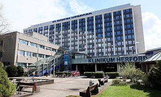 Anders als an vielen anderen Kliniken in Ostwestfalen-Lippe hält Vorstandssprecher Peter Hutmacher die Strukturreform für nötig und sinnvoll. - Frank-Michael Kiel-Steinkamp Anders als an vielen anderen Kliniken in Ostwestfalen-Lippe hält Vorstandssprecher Peter Hutmacher die Strukturreform für nötig und sinnvoll. - Frank-Michael Kiel-Steinkamp