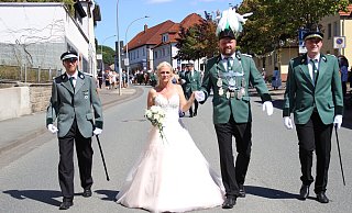 König Jens Winter mit seiner Gisela. - Anna-Lena Ryczek König Jens Winter mit seiner Gisela. - Anna-Lena Ryczek