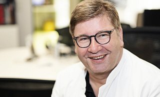 Professor Holger Sudhoff, Chefarzt der Universitätsklinik für Hals-Nasen-Ohrenheilkunde, Kopf- und Halschirurgie am Klinikum Bielefeld - Klinikum Bielefeld Professor Holger Sudhoff, Chefarzt der Universitätsklinik für Hals-Nasen-Ohrenheilkunde, Kopf- und Halschirurgie am Klinikum Bielefeld - Klinikum Bielefeld