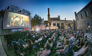 Mama Mia läuft seit Jahren immer im Luna-Kino. - Sarah Jonek Mama Mia läuft seit Jahren immer im Luna-Kino. - Sarah Jonek