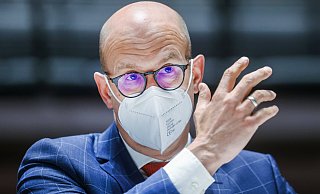 Krisenstabsleiter Ingo Nürnberger kann nicht garantieren, dass der gravierende Melderückstand ein Einzelfall bleibt - gerade bei einer so hochansteckenden Variante wie Omikron. - Sarah Jonek Fotografie Krisenstabsleiter Ingo Nürnberger kann nicht garantieren, dass der gravierende Melderückstand ein Einzelfall bleibt - gerade bei einer so hochansteckenden Variante wie Omikron. - Sarah Jonek Fotografie
