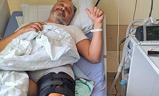 Domenico Gentili nach seiner Knie-Operation im Bielefelder Krankenhaus. - Privat Domenico Gentili nach seiner Knie-Operation im Bielefelder Krankenhaus. - Privat