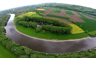 Noch fließt die Weser am Lohbuschteich in Dehme vorbei. Das soll sich ändern. - Jürgen Krüger Noch fließt die Weser am Lohbuschteich in Dehme vorbei. Das soll sich ändern. - Jürgen Krüger