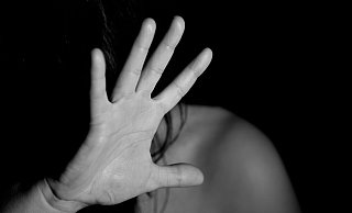 Zwei Jugendliche haben in Bielefeld eine 19-Jährige vergewaltigt. - Symbolfoto Zwei Jugendliche haben in Bielefeld eine 19-Jährige vergewaltigt. - Symbolfoto