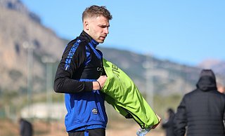 SCP-Stürmer Felix Platte, hier im Winter-Trainingslager in Spanien, musste am Dienstag vorzeitig das Training abbrechen. - Oliver Krato SCP-Stürmer Felix Platte, hier im Winter-Trainingslager in Spanien, musste am Dienstag vorzeitig das Training abbrechen. - Oliver Krato