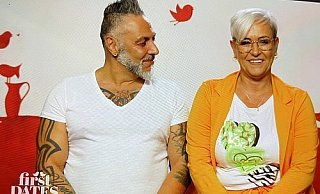 Silvi aus Versmold lernt in der bekannten VOX-Dating Doku "First Dates" Luciano aus Gevelsberg beim Dinner kennen. - Screenshot/VOX "First Dates - ein Tisch für zwei" Silvi aus Versmold lernt in der bekannten VOX-Dating Doku "First Dates" Luciano aus Gevelsberg beim Dinner kennen. - Screenshot/VOX "First Dates - ein Tisch für zwei"
