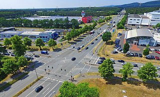 So sieht der Knotenpunkt heute aus. Mit der durchgehenden Paderborner Straße, der Verler (links) und der Lämershagener Straße (rechts). - Sarah Jonek,Sarah Jonek So sieht der Knotenpunkt heute aus. Mit der durchgehenden Paderborner Straße, der Verler (links) und der Lämershagener Straße (rechts). - Sarah Jonek,Sarah Jonek