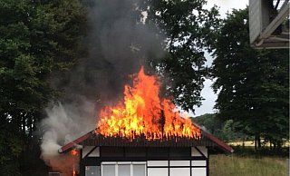 Feuerwehreinsatz am Osningstadion in Bielefeld. - Charlotte Mahncke Feuerwehreinsatz am Osningstadion in Bielefeld. - Charlotte Mahncke